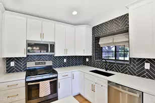 2672 E Mesquite St, Gilbert, AZ 85296 - Photo 6