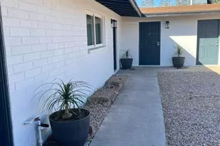 1321 N 48th Pl, Phoenix, AZ 85008 - Photo 2