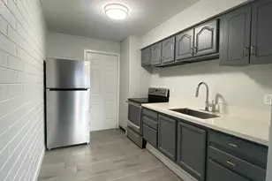 1321 N 48th Pl, Phoenix, AZ 85008 - Photo 8