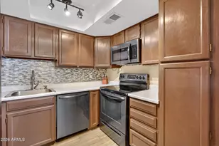 2040 S Longmore St, Mesa, AZ 85202 - Photo 12