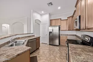 43924 W McClelland Dr, Maricopa, AZ 85138 - Photo 12