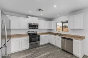 1339 S 222nd Dr, Buckeye, AZ 85326 - Photo 14