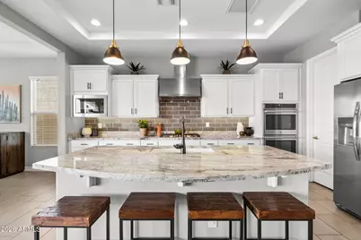 2948 E Crest Lane, Phoenix, AZ 85050 - Photo 8