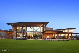 2948 E Crest Ln, Phoenix, AZ 85050 - Photo 58