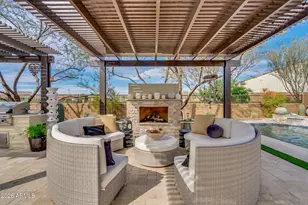 2948 E Crest Ln, Phoenix, AZ 85050 - Photo 36