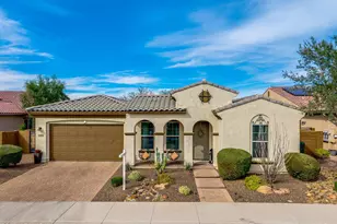 2948 E Crest Ln, Phoenix, AZ 85050 - Photo 1