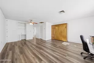 10622 W Coggins Dr, Sun City, AZ 85351 - Photo 8