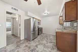 10622 W Coggins Dr, Sun City, AZ 85351 - Photo 4