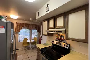 9711 W Hawthorn Ct, Sun City, AZ 85351 - Photo 16