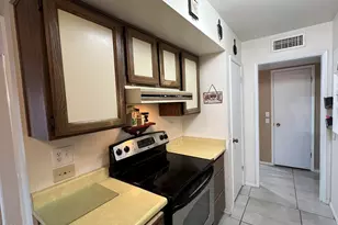 9711 W Hawthorn Ct, Sun City, AZ 85351 - Photo 18