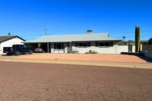 2836 E Yucca St, Phoenix, AZ 85028 - Photo 2