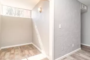 3230 E Pinchot Ave, Phoenix, AZ 85018 - Photo 6