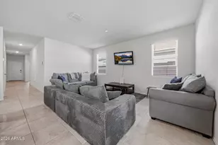 25285 N 185th Dr, Wittmann, AZ 85361 - Photo 12