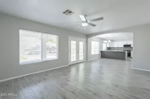 6326 W El Cortez Pl, Phoenix, AZ 85083 - Photo 10