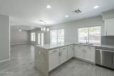 6326 W El Cortez Place, Phoenix, AZ 85083 - Photo 18