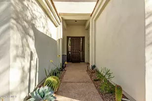 15621 E Cactus Dr, Fountain Hills, AZ 85268 - Photo 2