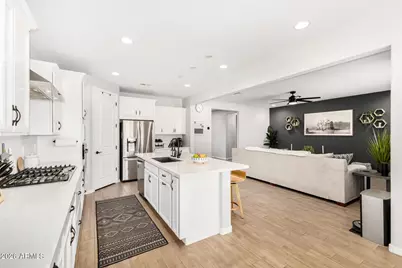 5074 N 185th Avenue, Litchfield Park, AZ 85340 - Photo 14