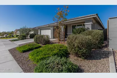 5074 N 185th Avenue, Litchfield Park, AZ 85340 - Photo 2