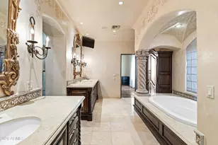 3900 E Bethany Home Rd, Paradise Valley, AZ 85253 - Photo 22