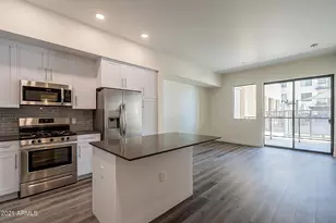 7300 E Earll Dr, Scottsdale, AZ 85251 - Photo 4