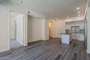 7300 E Earll Dr, Scottsdale, AZ 85251 - Photo 10