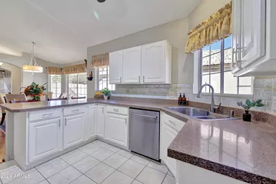 10858 W Irma Lane, Peoria, AZ 85373 - Photo 4