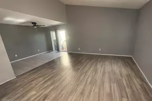 3204 W Loma Ln, Phoenix, AZ 85051 - Photo 2