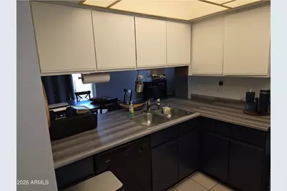 3204 W Loma Lane #2, Phoenix, AZ 85051 - Photo 6