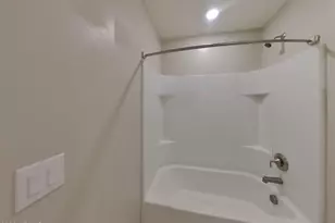 8023 W Albeniz Pl, Phoenix, AZ 85043 - Photo 12