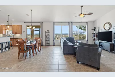 5831 E Silver Leaf Court, Hereford, AZ 85615 - Photo 2