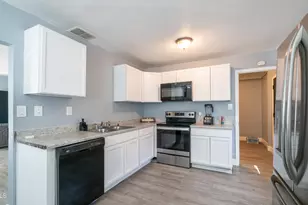 2726 W Ruth Ave, Phoenix, AZ 85051 - Photo 12