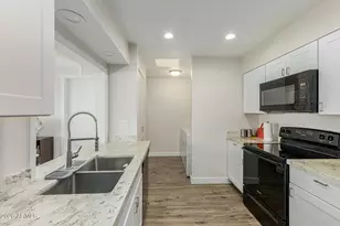 10416 W Bright Angel Cir, Sun City, AZ 85351 - Photo 12