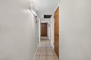 2410 E Wesleyan Dr, Tempe, AZ 85282 - Photo 16