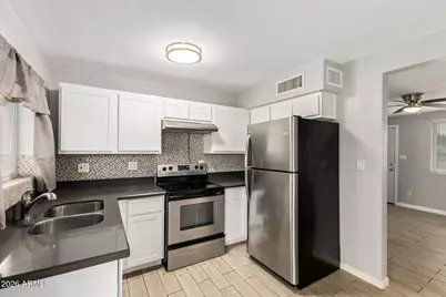 3065 W Banff Lane, Phoenix, AZ 85053 - Photo 8