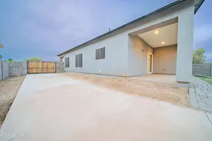 21721 W Laura St, Wittmann, AZ 85361 - Photo 14
