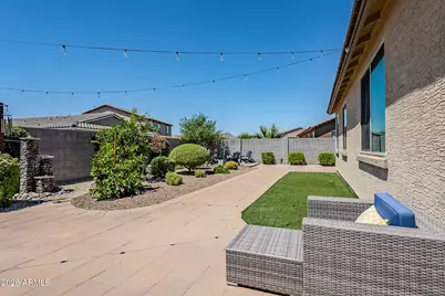 2135 W Angelo Way, San Tan Valley, AZ 85144 - Photo 32