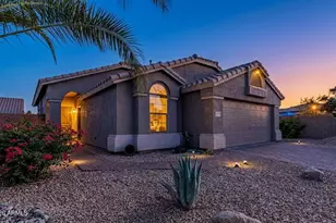 18297 W Spencer Dr, Surprise, AZ 85374 - Photo 4