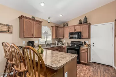 18297 W Spencer Drive, Surprise, AZ 85374 - Photo 10