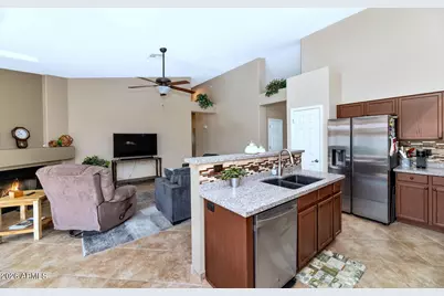 11501 W Laurelwood Lane, Avondale, AZ 85392 - Photo 16