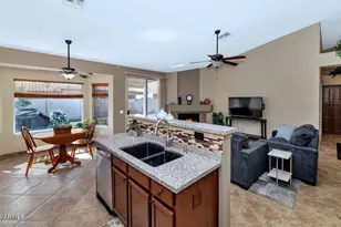 11501 W Laurelwood Ln, Avondale, AZ 85392 - Photo 16