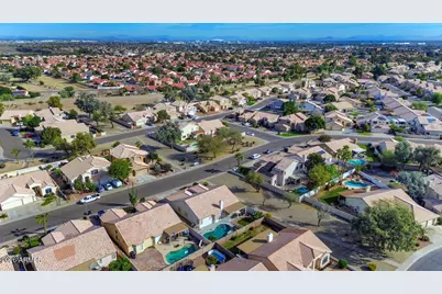 11501 W Laurelwood Lane, Avondale, AZ 85392 - Photo 32