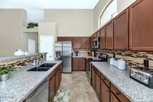 11501 W Laurelwood Ln, Avondale, AZ 85392 - Photo 14