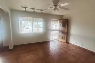 1621 S Marilyn Ann Dr, Tempe, AZ 85281 - Photo 2