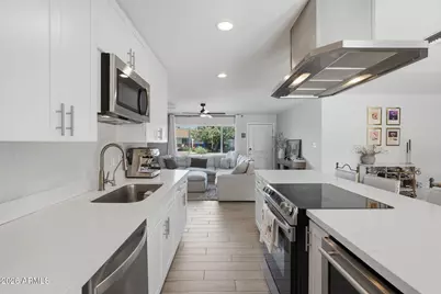 8601 E Windsor Avenue E, Scottsdale, AZ 85257 - Photo 4