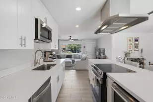 8601 E Windsor Ave E, Scottsdale, AZ 85257 - Photo 4