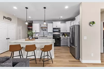 22351 N 185th Avenue, Surprise, AZ 85387 - Photo 8