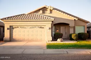 4612 E Mountain Vista Dr, Phoenix, AZ 85048 - Photo 2