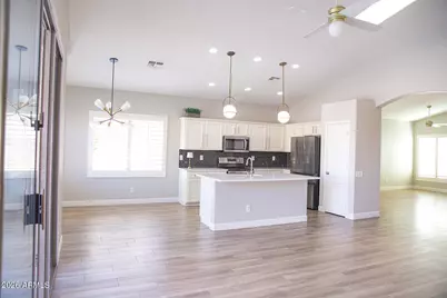 4612 E Mountain Vista Drive, Phoenix, AZ 85048 - Photo 12