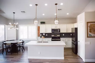 4612 E Mountain Vista Drive, Phoenix, AZ 85048 - Photo 4