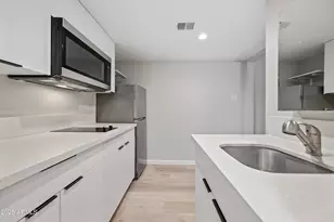 3025 N 32nd St, Phoenix, AZ 85018 - Photo 10